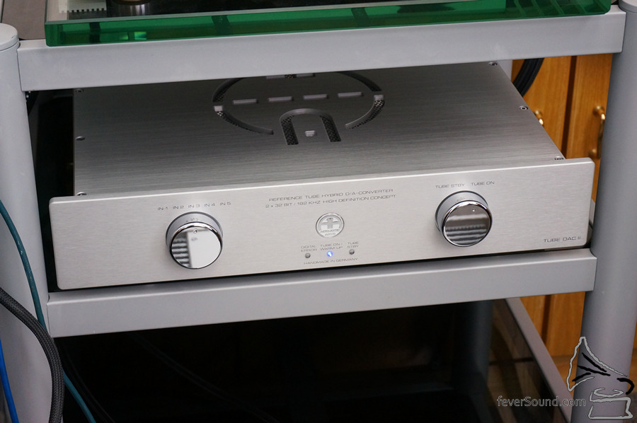 全新旗艦解碼 TUBE DAC II,首次加入 USB 輸入。