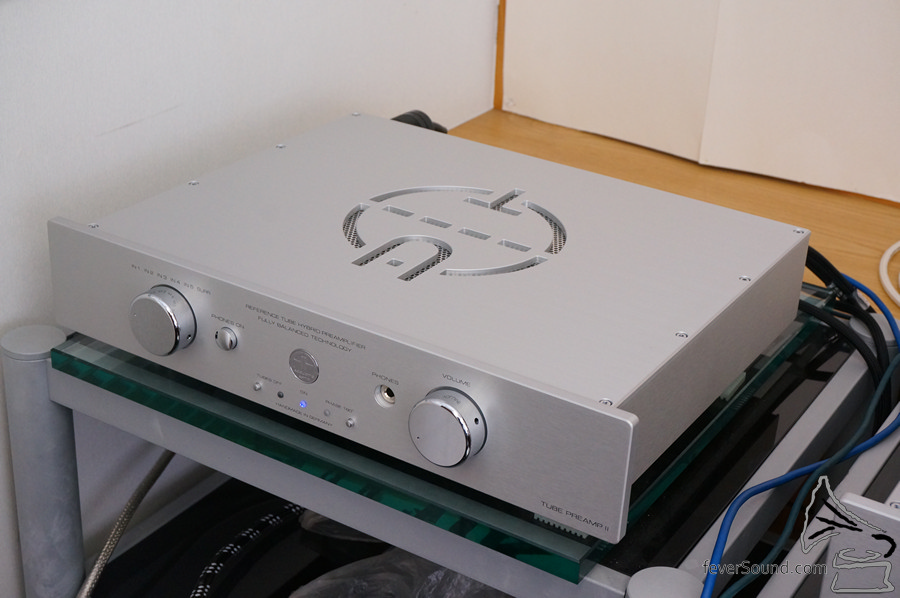新版膽前 TUBE PREAMP II,新添了優質耳擴。