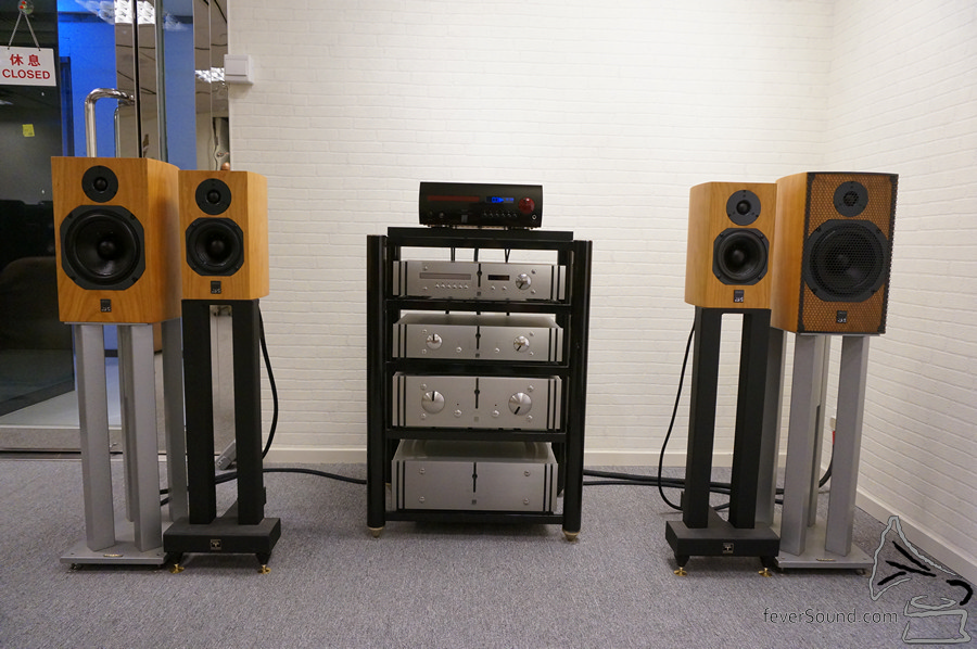 不論是 SCM7 定還是 SCM11,聲音都有很大進步。