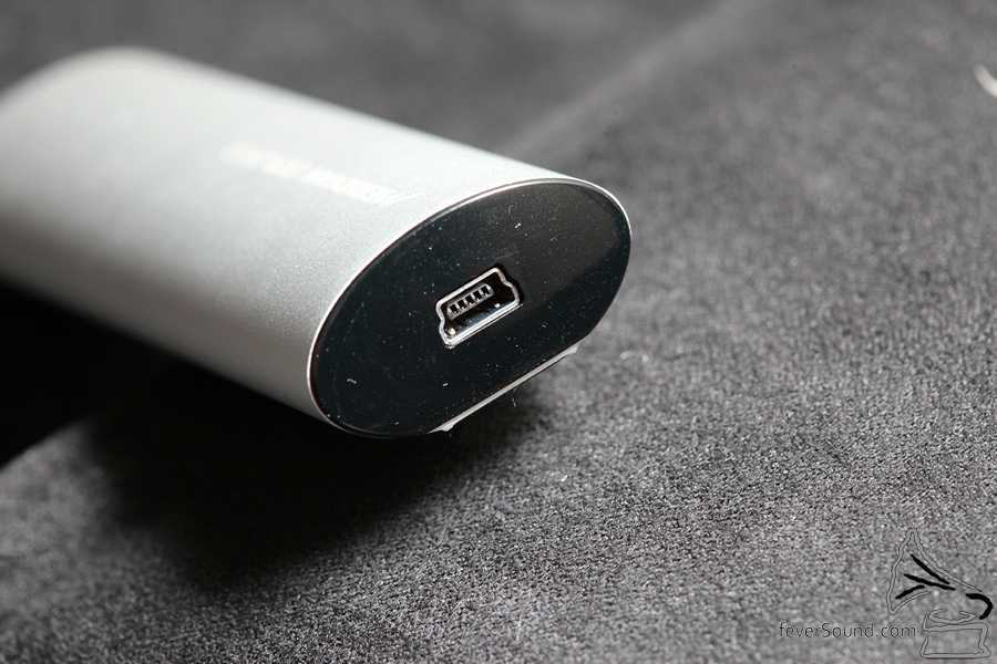 Mini USB,搵靚線難度較高。