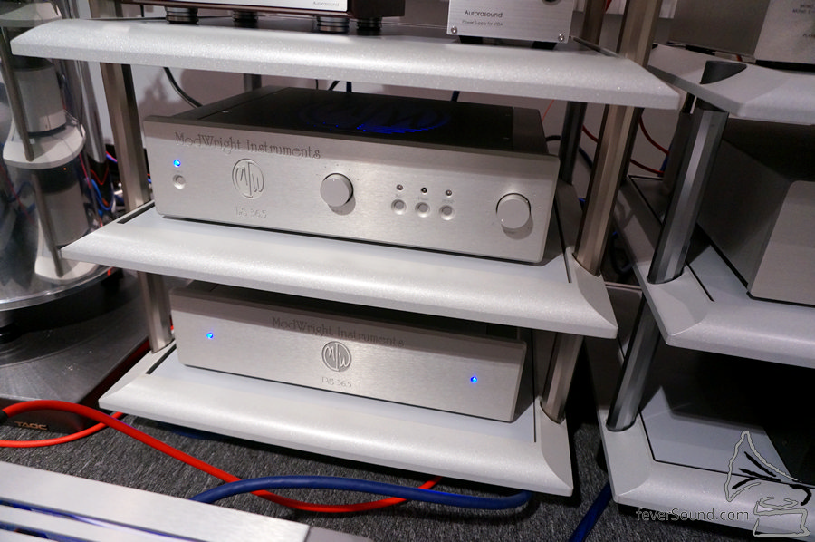 美國 Modwright 前級 36.5 旗艦版本,「Hi Fi 音響」長期用作參考前級。