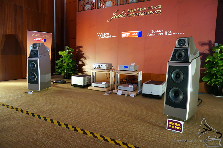 Boulder 推 Wilson Audio 的揚聲器 Alexa。