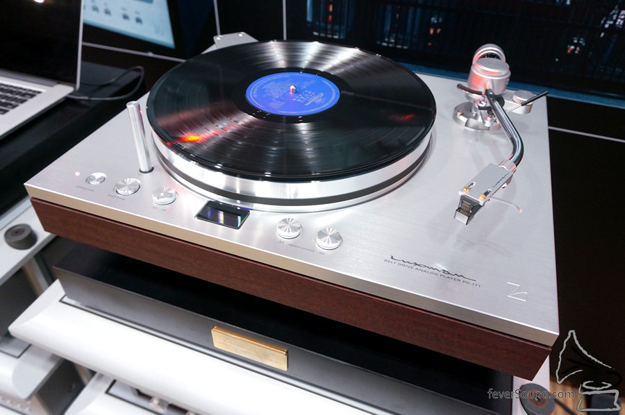Luxman PD-121 黑膠唱盤