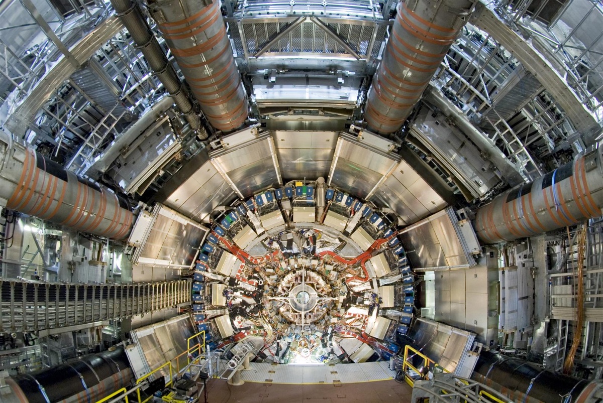Integrita 母公司為德國 Certon,成立初期已經為瑞士 CERN 實驗作資料儲存處理。