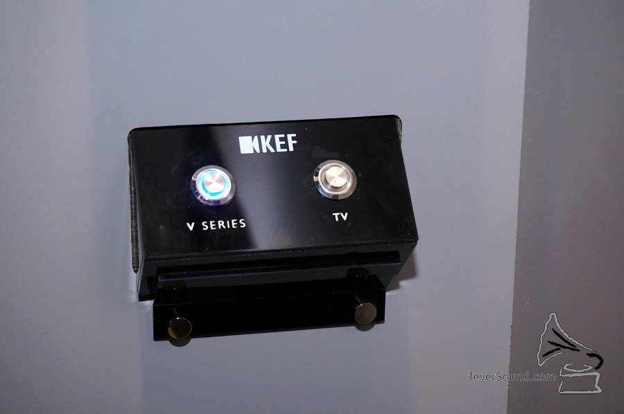銅鑼灣 KEF Store 有最簡單的 A/B 比較,跟原來電視揚聲器相比,實在改善太大!