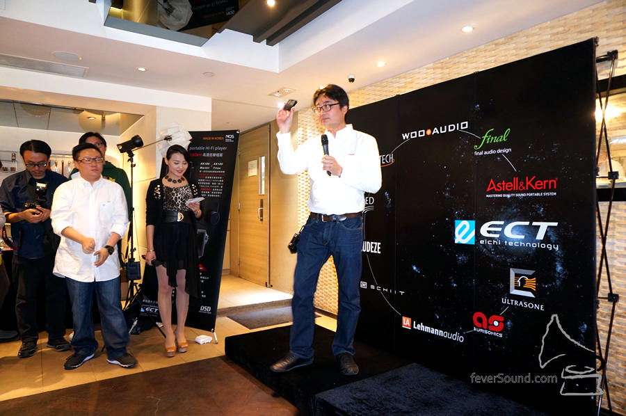 James Lee 真人相當高佻
