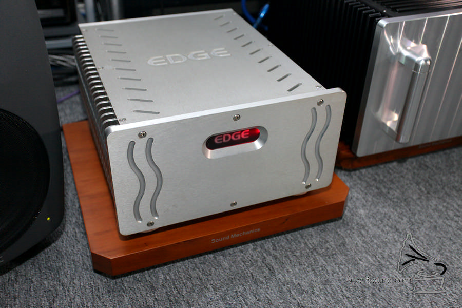 Edge 的 NL Signature 1.2 Amp,好力兼 Musical。