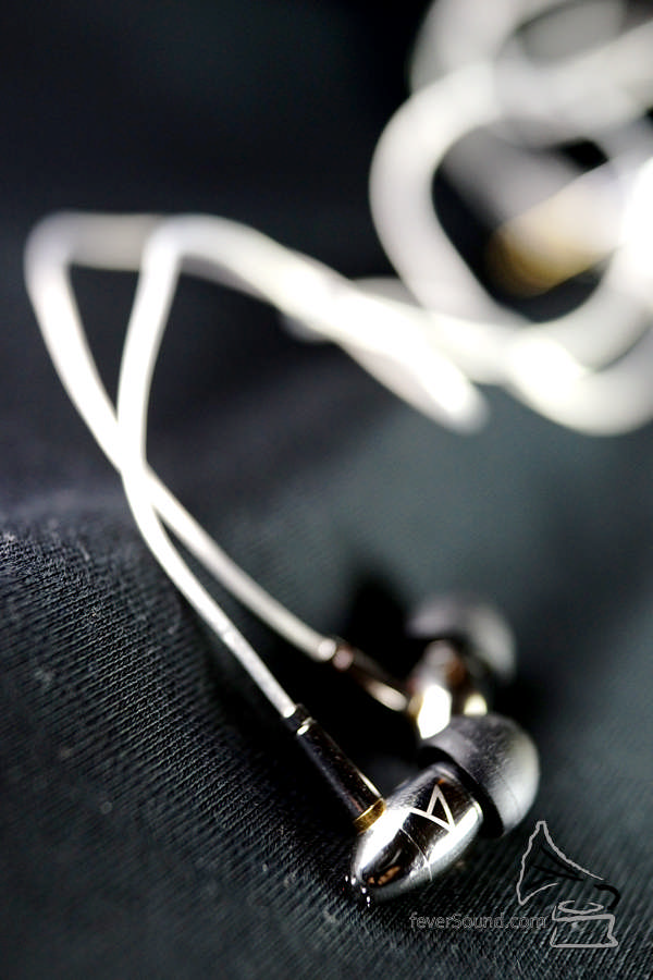 Astell&Kern AKR02