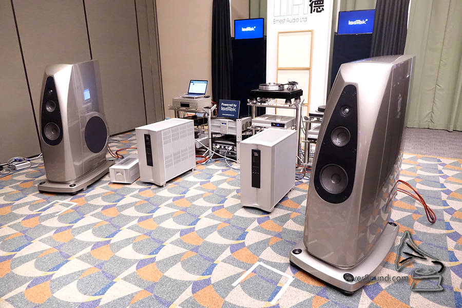 VPI唱盤、VTL膽機、Rockport喇叭,已經夠正,還有Isotek的電源及Madison的銀線