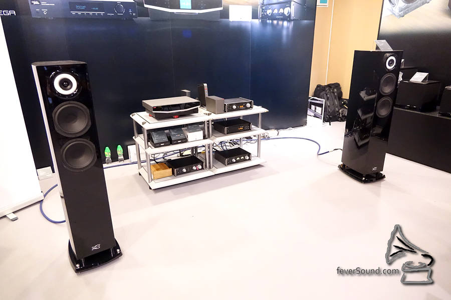 TEAC 501系列,可算是「貴價展覽」中的「入門派」代表