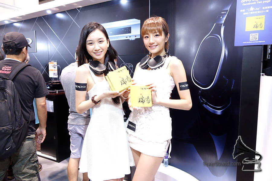 OPPO HK:阿Bi (左) / Easter (右)