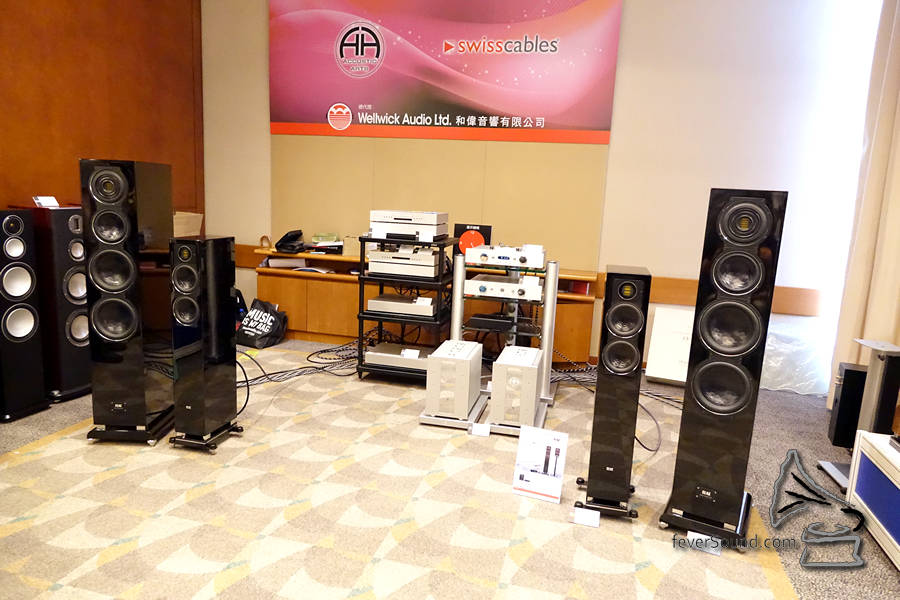 和偉今年首玩有源喇叭,Elac Air-X407(細的那對)