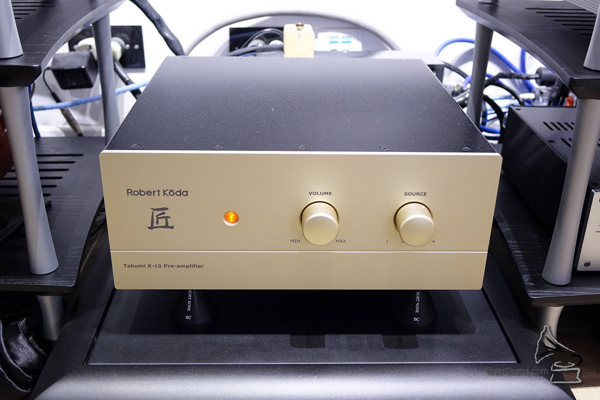 Robert Koda的K10原子粒前級,擁有昂貴膽機的魅力。