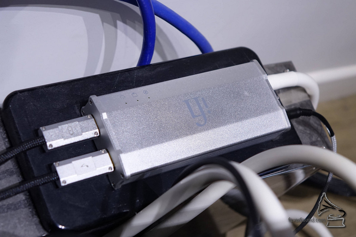 USB線接駁加了iFi的iUSB Power及Gemini USB Y線。