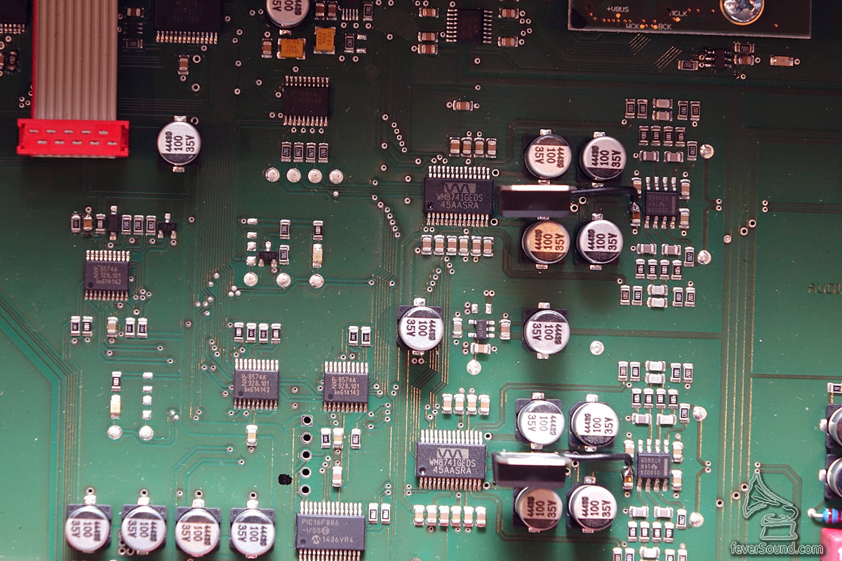 Wolfson DAC,分開每聲道兩顆全平衡運作