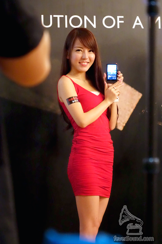 AK 與美少女