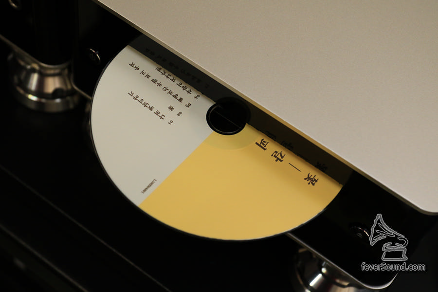 Slot in CD 機運作寧靜順暢快速