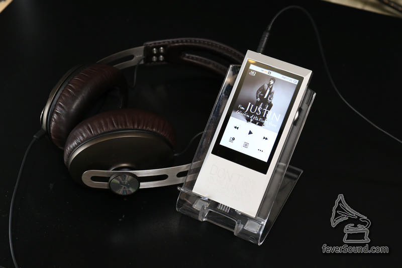 AK JR 推動 Sennheiser Momentun On Ear