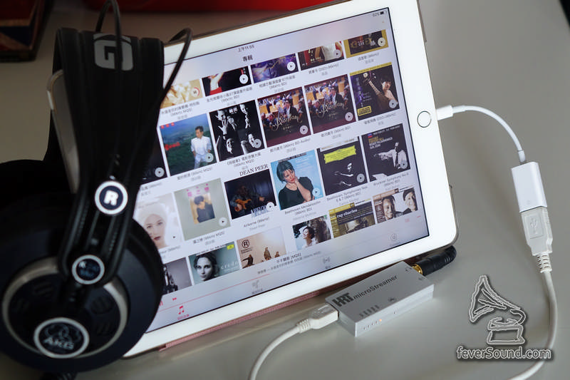 使用Lightning to USB camera adapter,能夠電力啟動大部份的USB DAC,而且iPad及iPhone都通用,好過以前的CCK (Camera Connection Kit)!