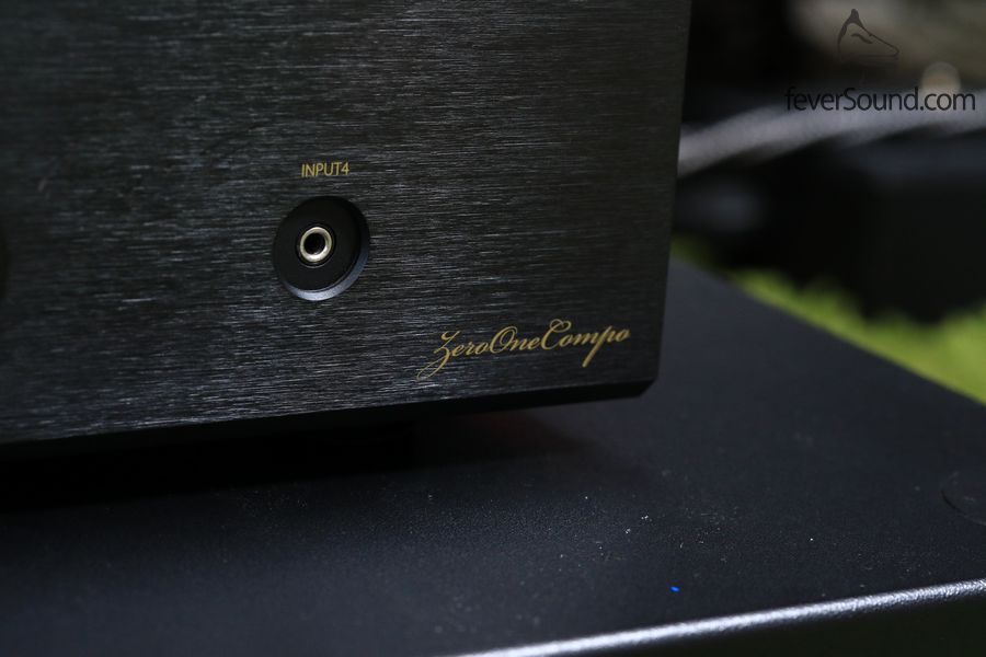 這不是耳機輸出,而是3.5mm Jack輸入「input 4」