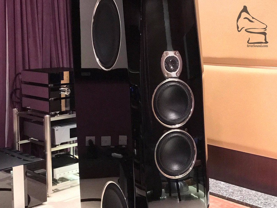 Tidal Agoria為當日示範揚聲器