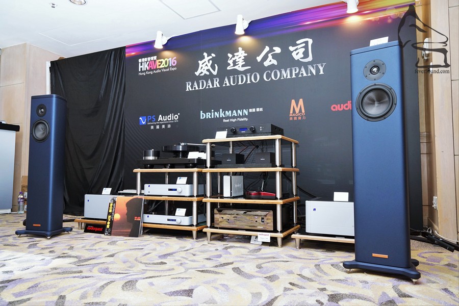 威達公司兩間展房,第一間,來個小小High End,美國Magico S1MKII,由PS Audio BHK旗艦一前二後推動