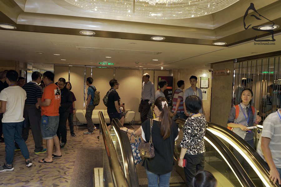 展覽在尖東富豪酒店2、3樓舉行,由地下往會場設有自動電梯,人流往返甚為方便