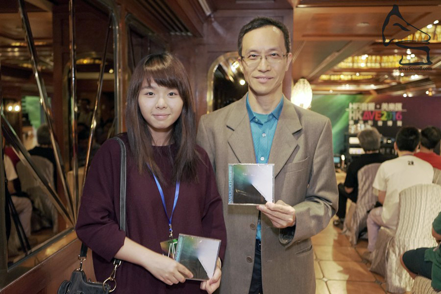 《HiFi音響》音樂版主編劉志剛 (圖右) 與 Audio Compass 女聲導航 Jenna Wong