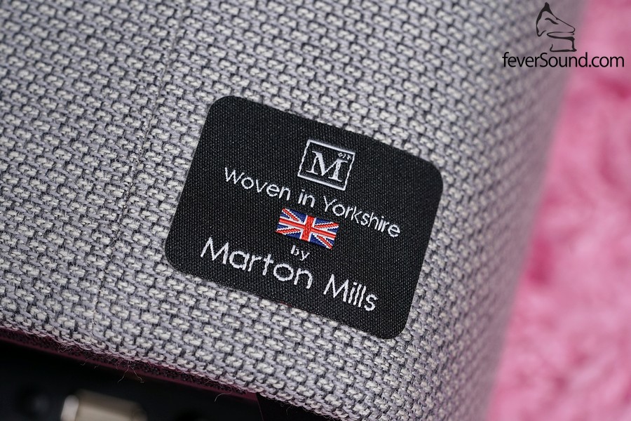 英國Marton Mills為Yoyo提供精紡羊毛布套