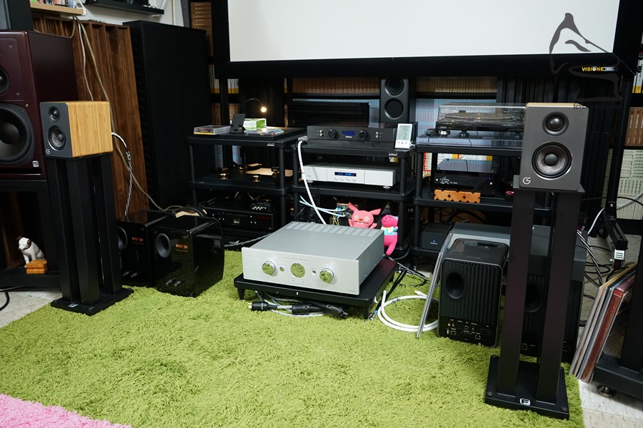 以不同的擴音機推動,首先是易推,其次是聲場極靚,細音壓表現保持理想