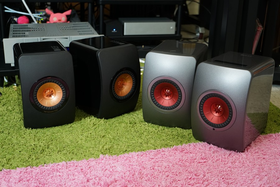 元祖 LS50 (左) 以及 LS50 Wireless (右) 來個合照
