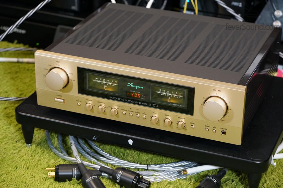 Accuphase E-270 是廠方去年底才新推出的合併擴音機
