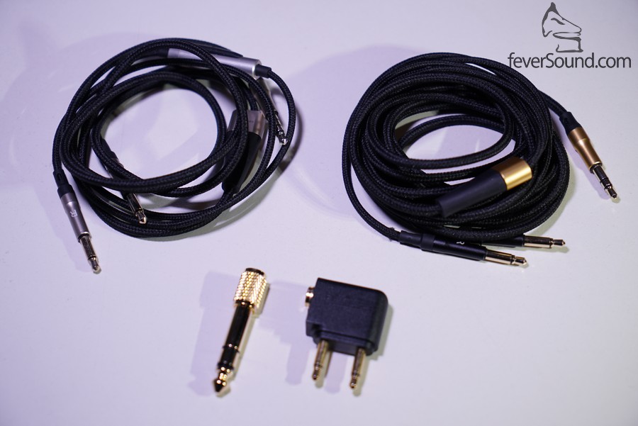 標配如下,一長一短接線,一米短線有咪可用來講電話,另加6.3mm TRS轉插及航空轉插各一