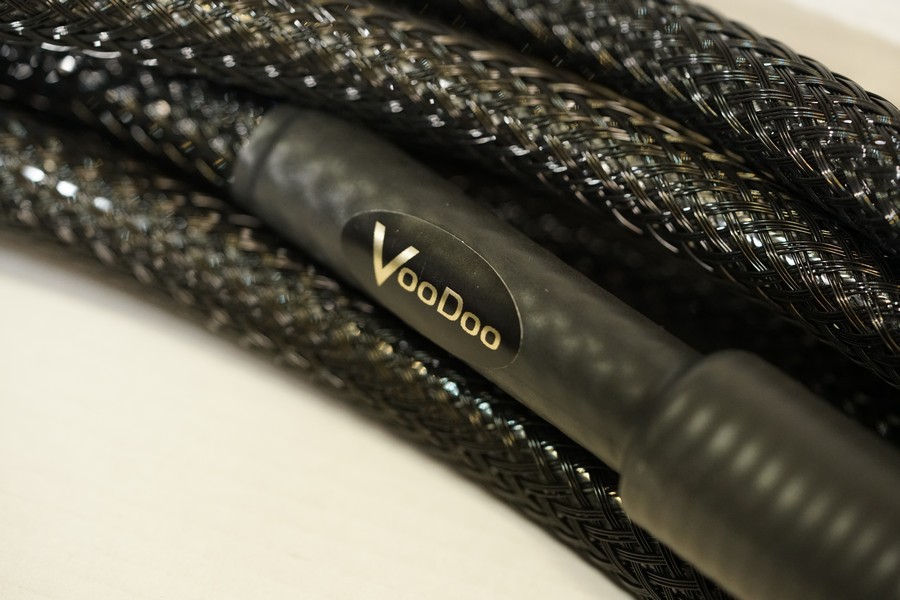 Voodoo今日的聲音,保留了昔的韻味,卻變得更全面更易夾配