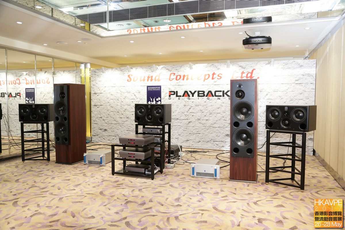 Sound Concepts Ltd.的大房固然有大大對英國ATC,但這還不夠,還要玩Multi Channel DSD播放,器材正正是DSD之父Andreas Koch的美國Playback Designs全新旗艦分體SACD/CD轉盤MPR-8及旗艦解碼MPD-8,沒錯,當時是全亞洲首度開聲!